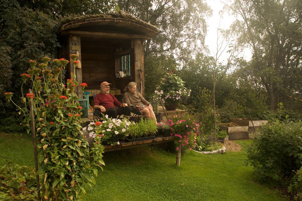 Brigitte'S Bavarian Bed Und Breakfast Millers Landing Екстериор снимка