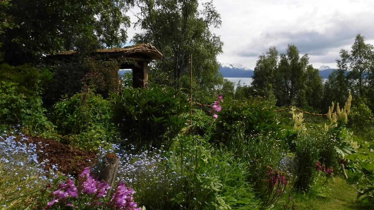 Brigitte'S Bavarian Bed Und Breakfast Millers Landing Екстериор снимка